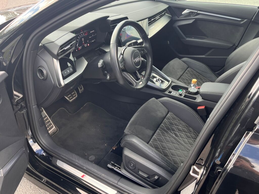 Audi S3 2021 Musta