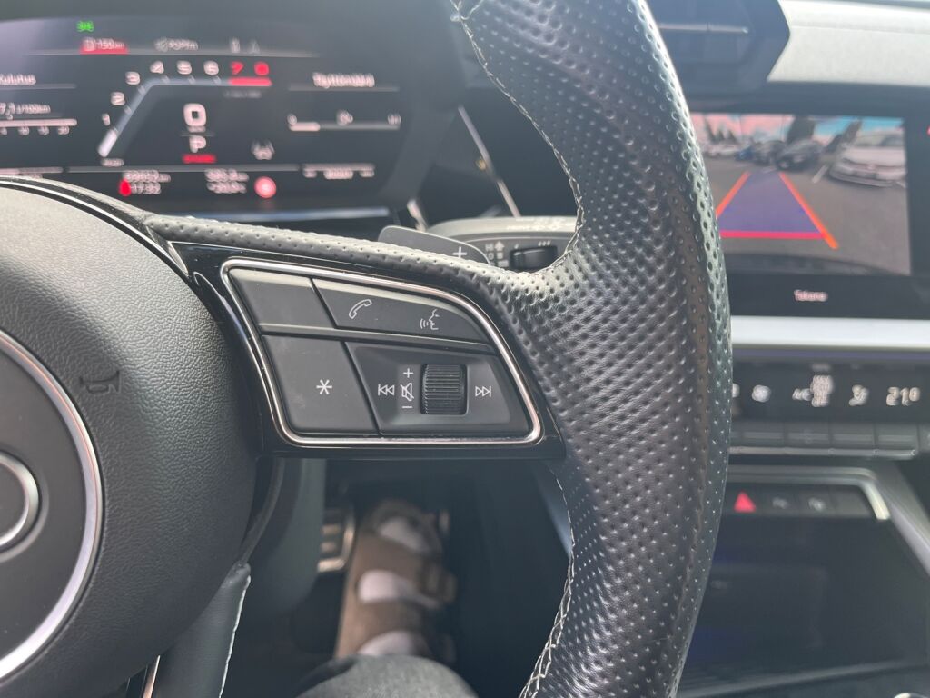 Audi S3 2021 Musta