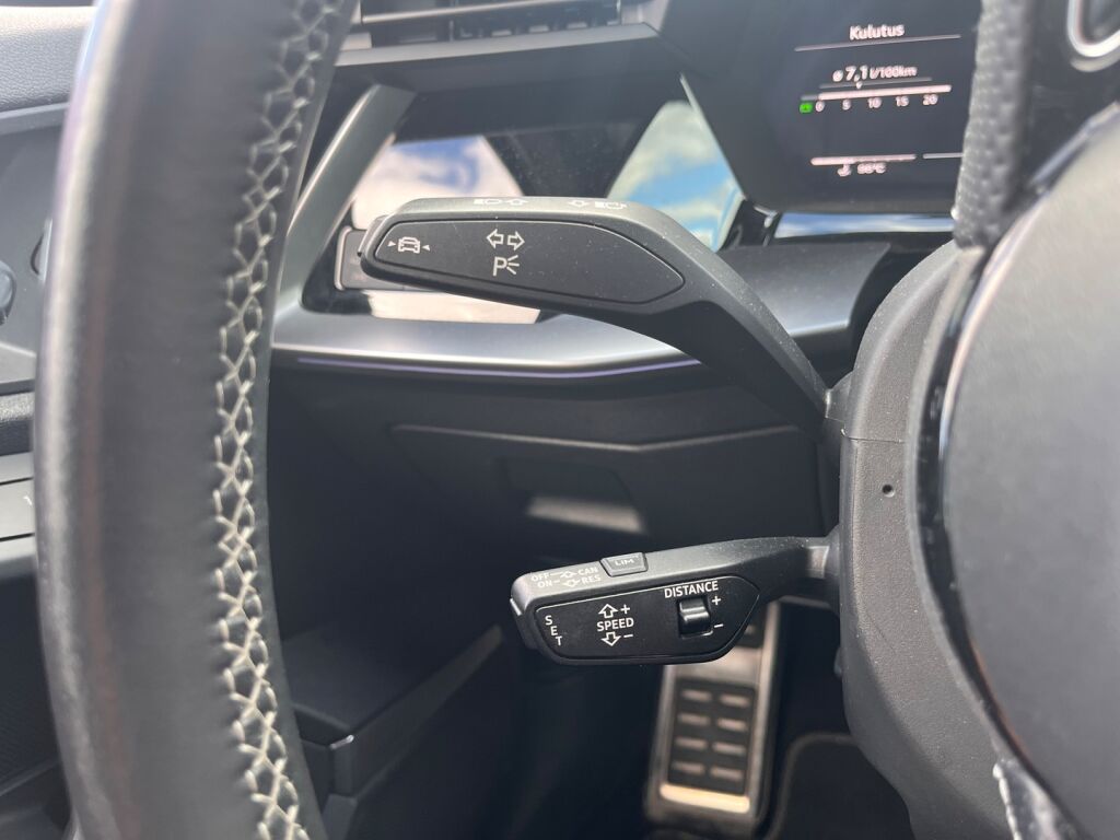 Audi S3 2021 Musta