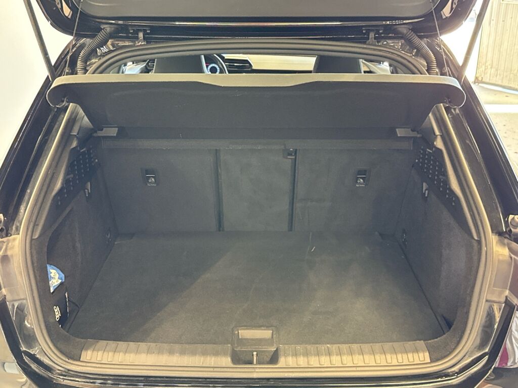 Audi A3 2021 Musta