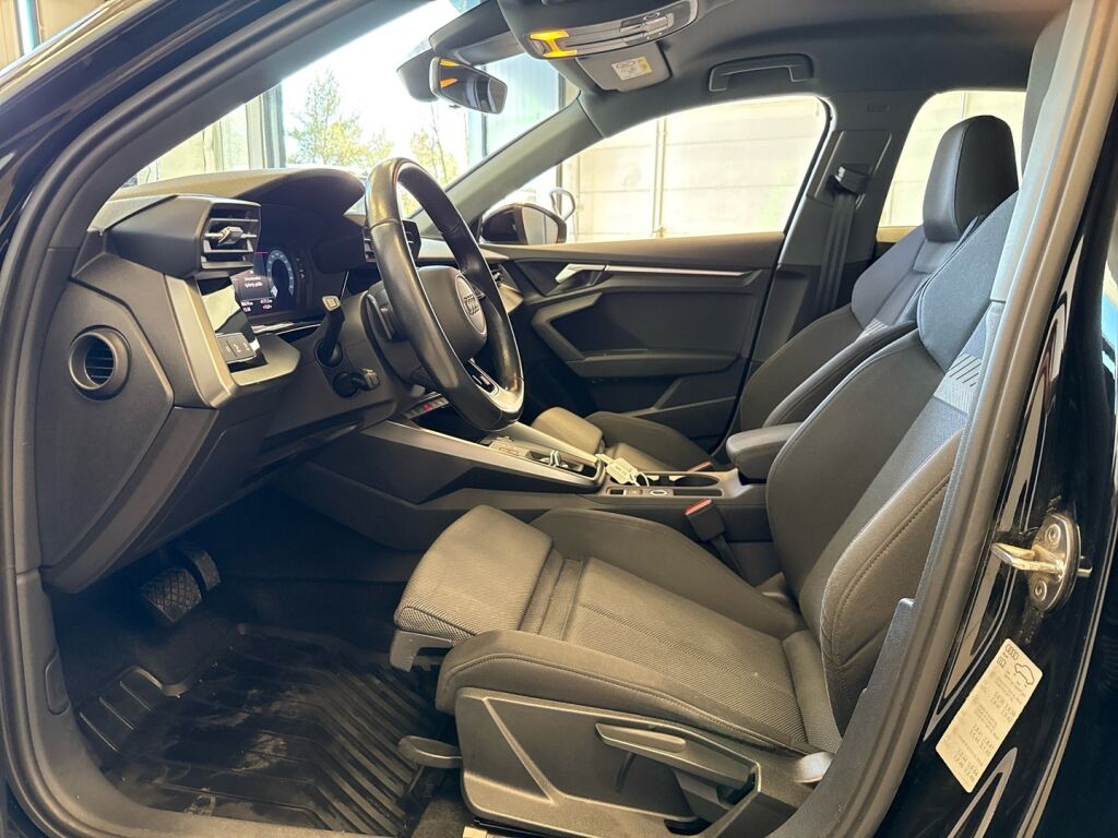 Audi A3 2021 Musta