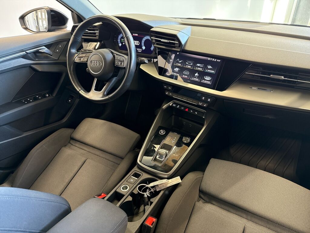 Audi A3 2021 Musta