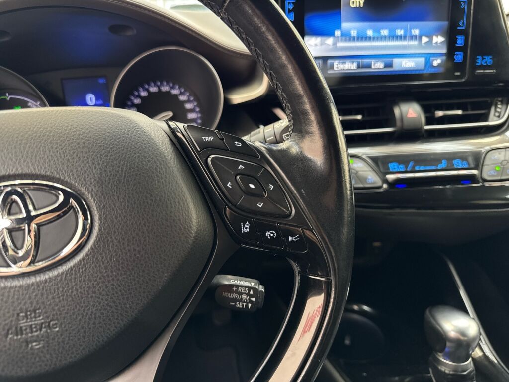 Toyota C-HR 2017 Harmaa