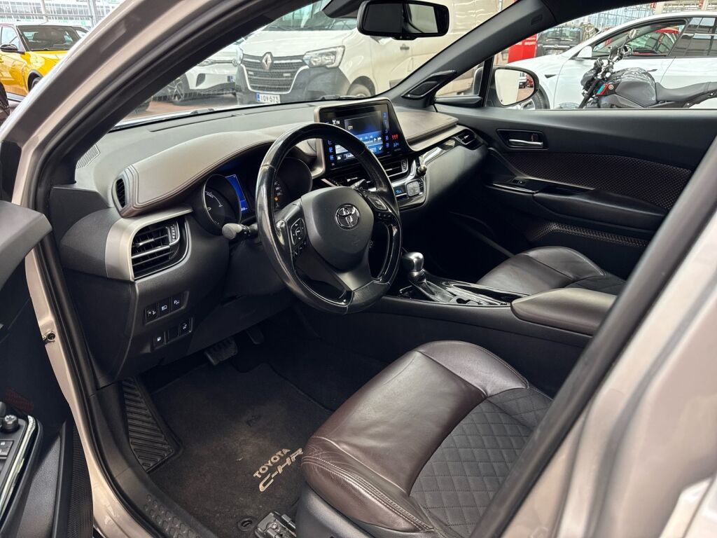 Toyota C-HR 2017 Harmaa