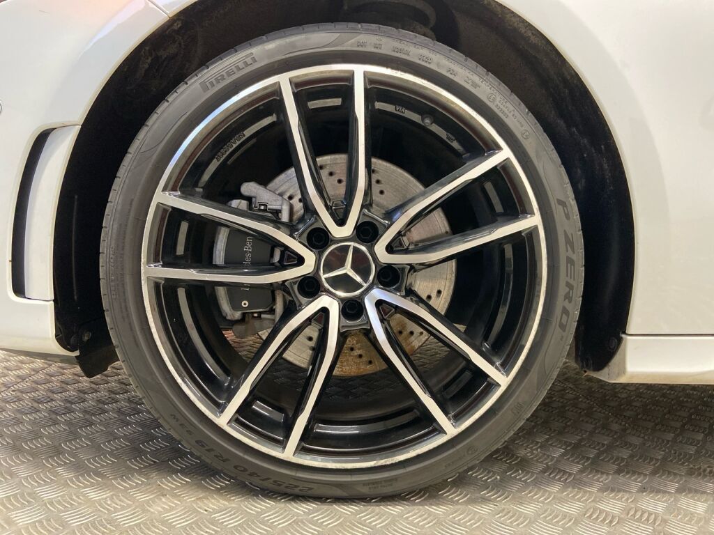 Mercedes-Benz A 2020 Valkoinen