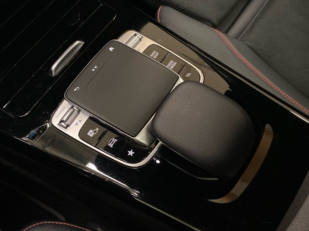 Mercedes-Benz A 2020 Valkoinen