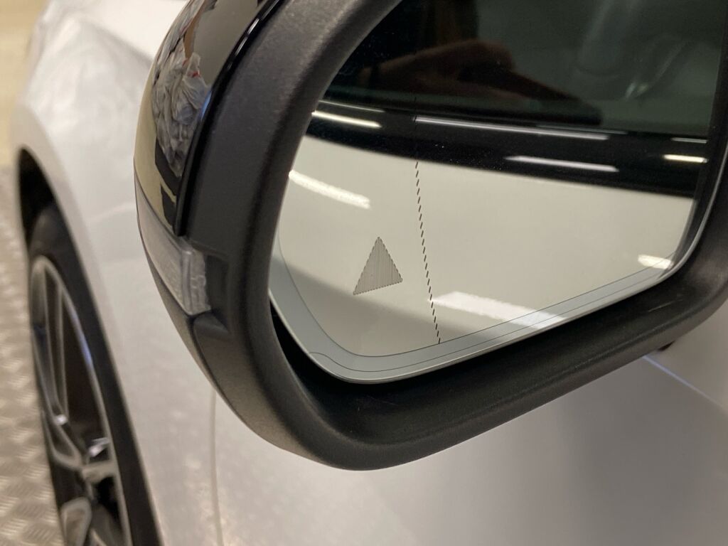 Mercedes-Benz A 2020 Valkoinen