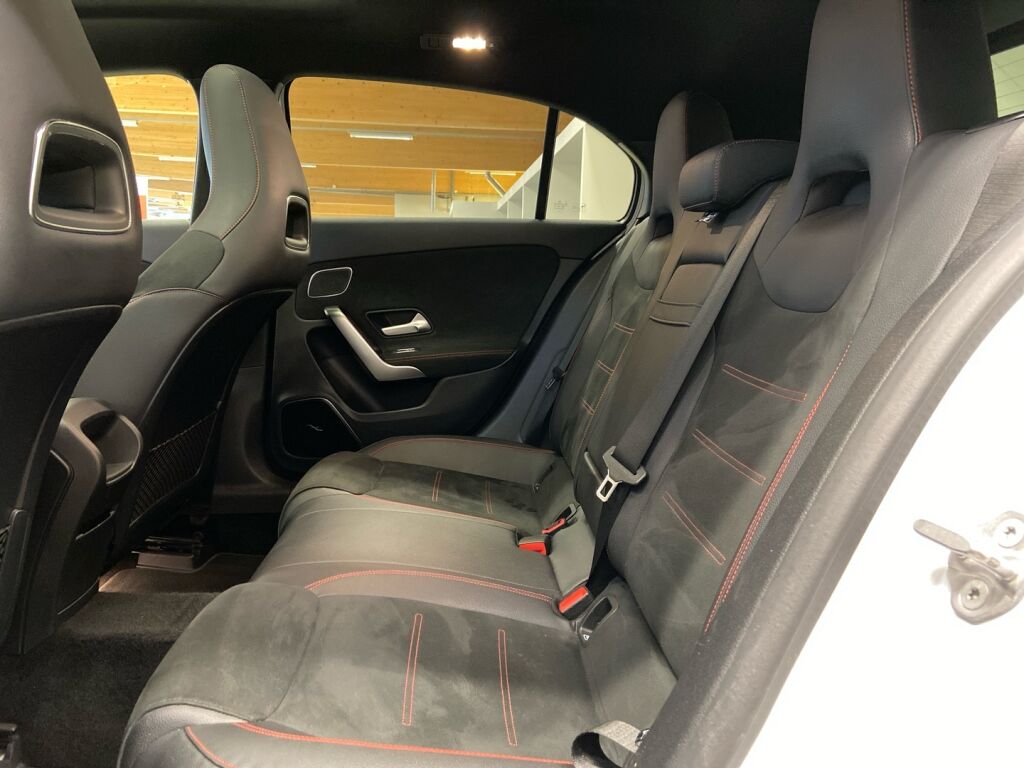 Mercedes-Benz A 2020 Valkoinen