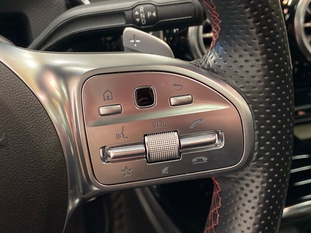 Mercedes-Benz A 2020 Valkoinen