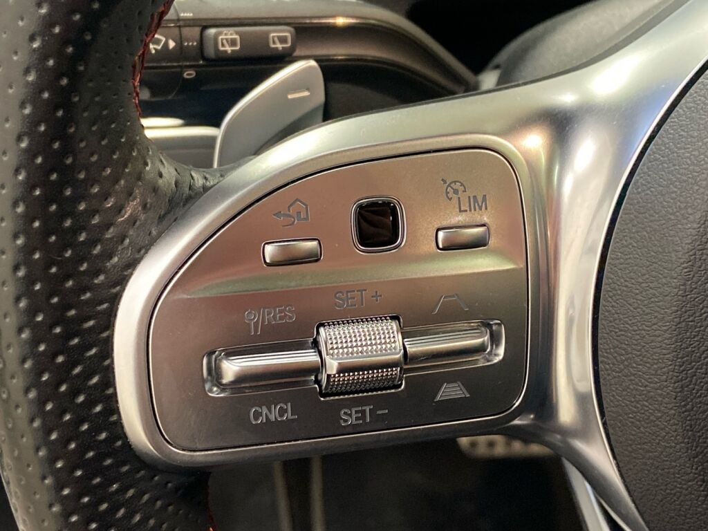 Mercedes-Benz A 2020 Valkoinen