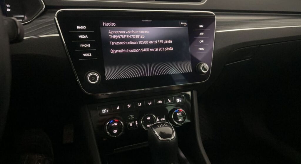 Skoda Superb 2022 Sininen