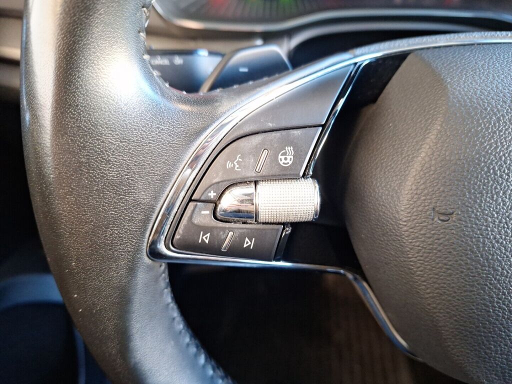 Skoda Octavia 2021 Harmaa