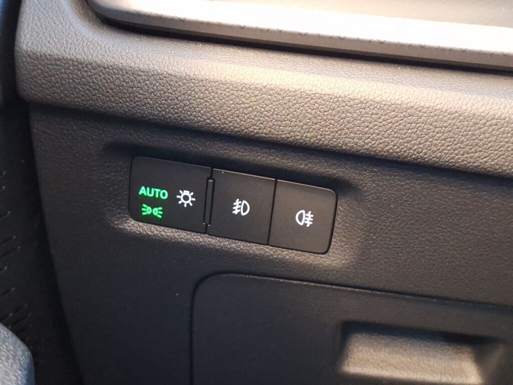 Skoda Octavia 2021 Harmaa