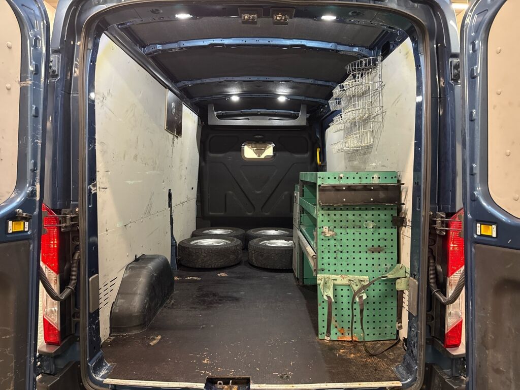 Ford Transit 2021 Sininen