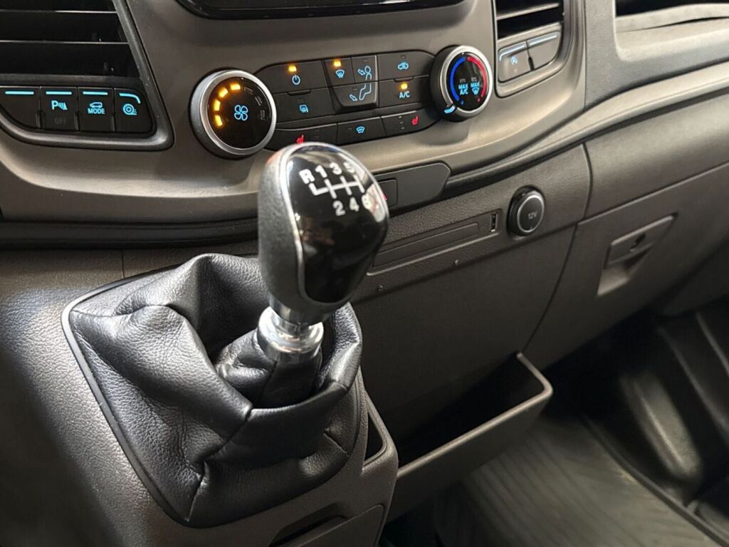 Ford Transit 2021 Harmaa