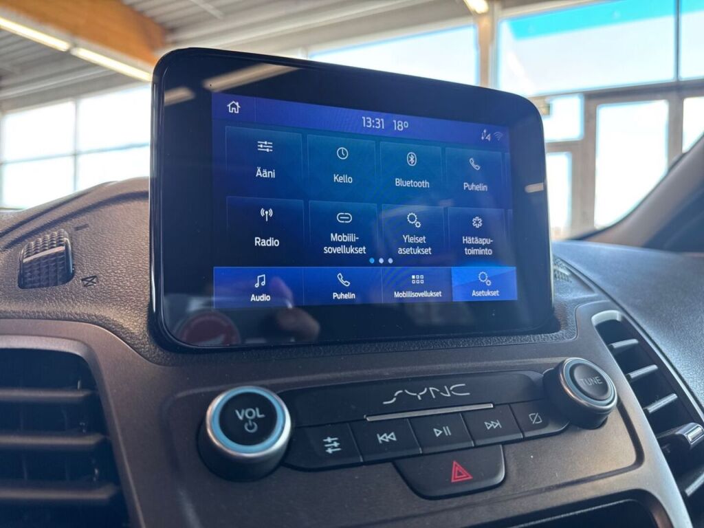 Ford Grand Tourneo Connect 2021 Punainen