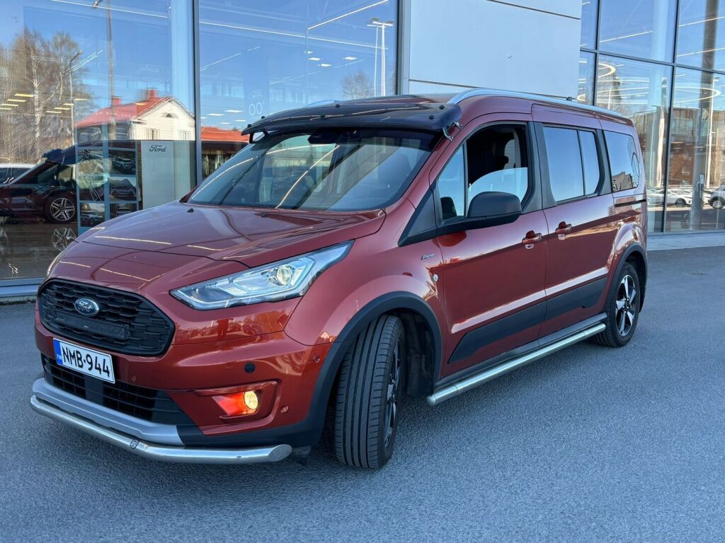 Ford Grand Tourneo Connect 2021 Punainen