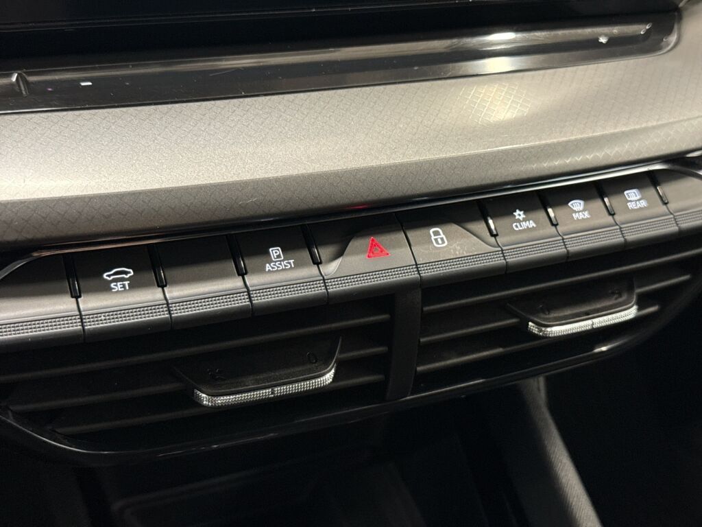 Skoda Octavia 2021 Musta