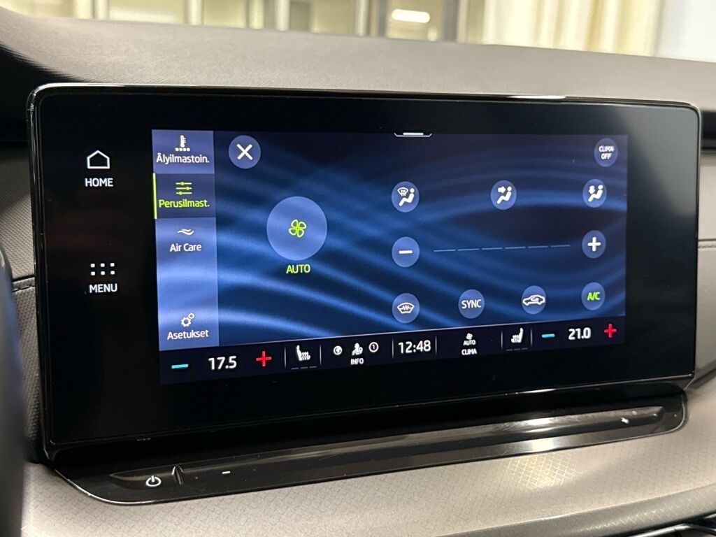 Skoda Octavia 2021 Musta