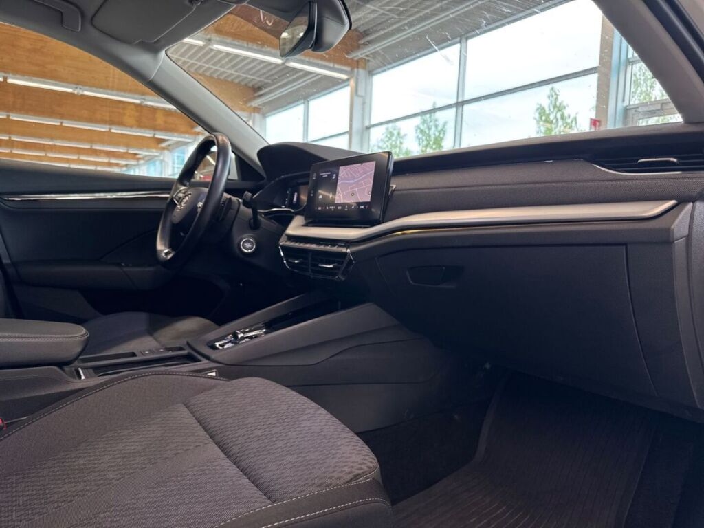 Skoda Octavia 2021 Valkoinen