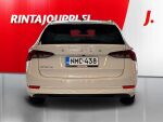 Skoda Octavia 2021 Valkoinen
