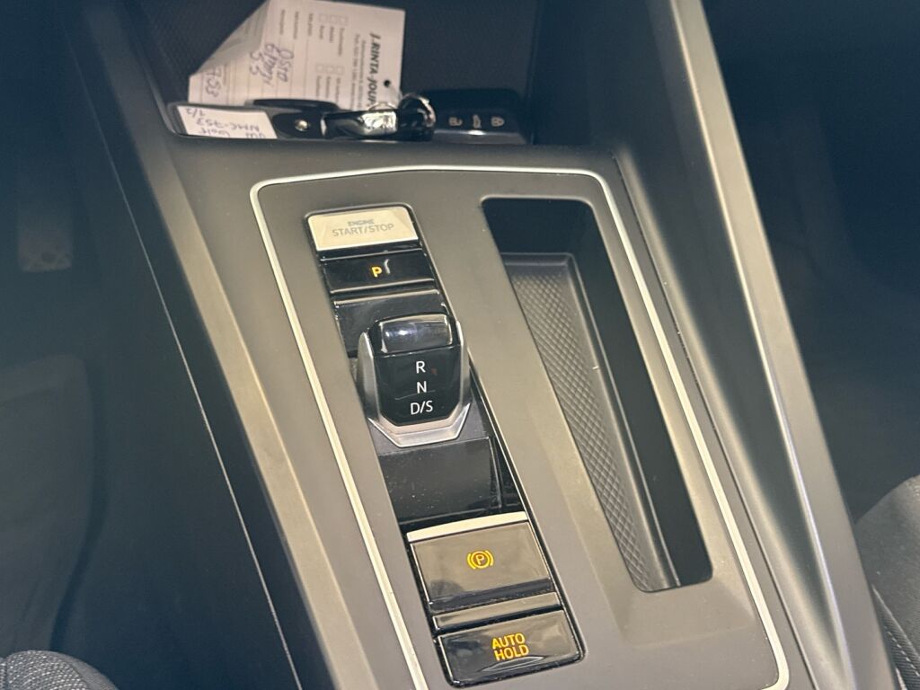 Volkswagen Golf 2021 Harmaa