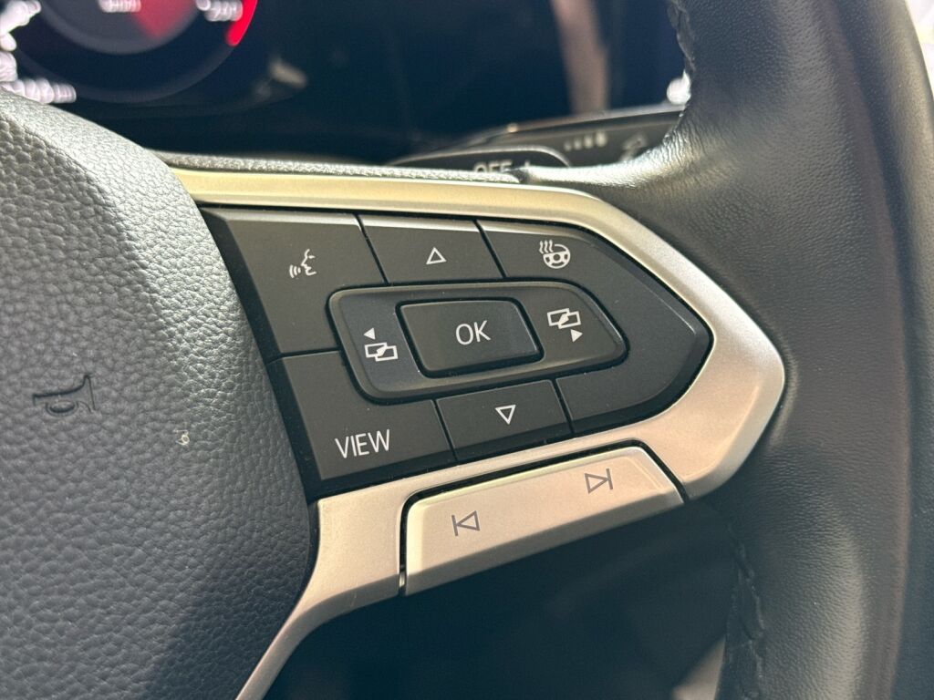 Volkswagen Golf 2021 Harmaa