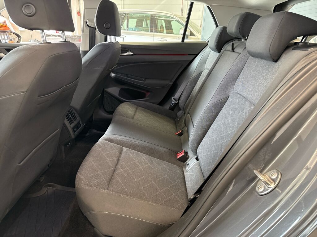 Volkswagen Golf 2021 Harmaa