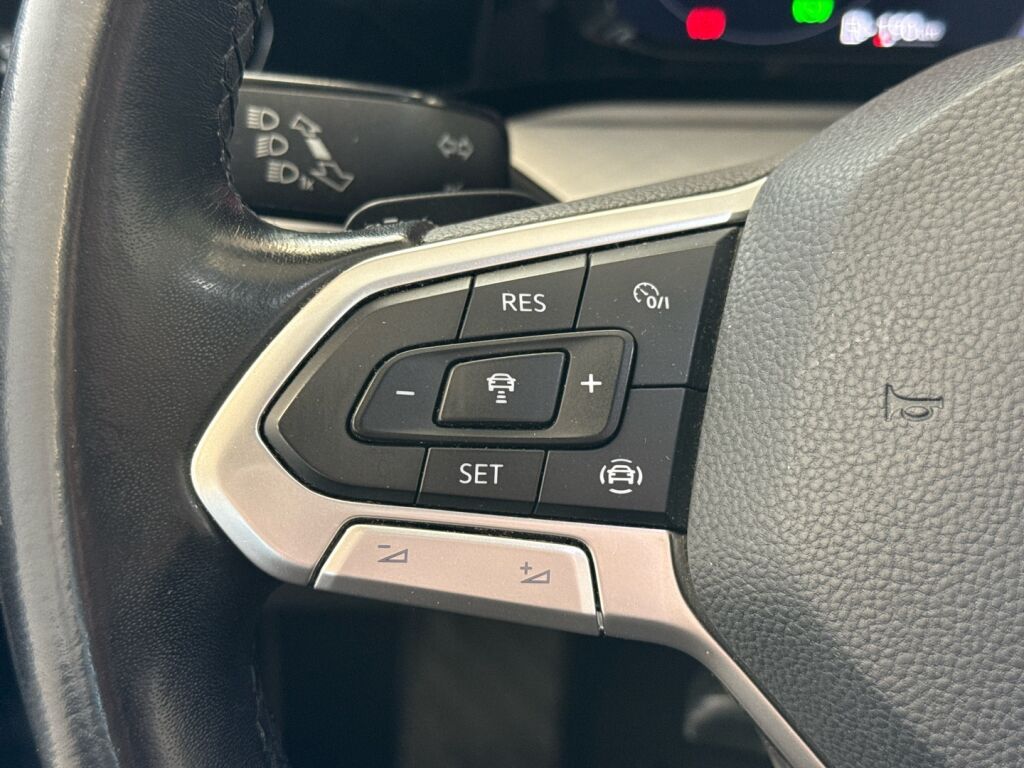 Volkswagen Golf 2021 Harmaa