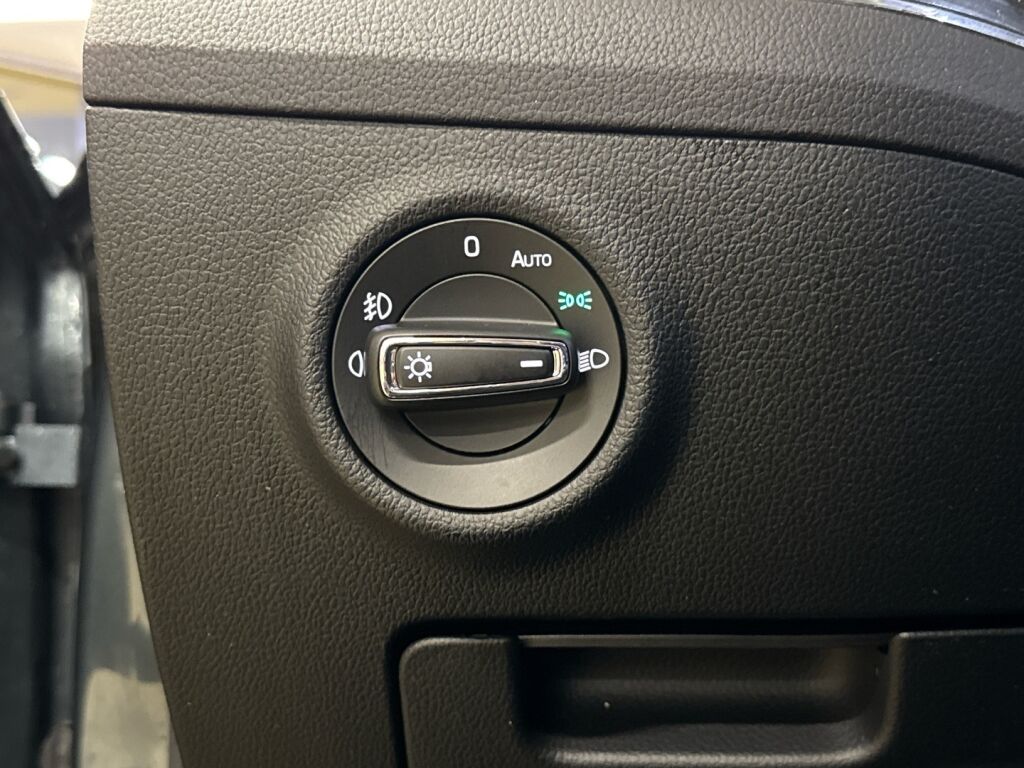 Skoda Superb 2021 Harmaa