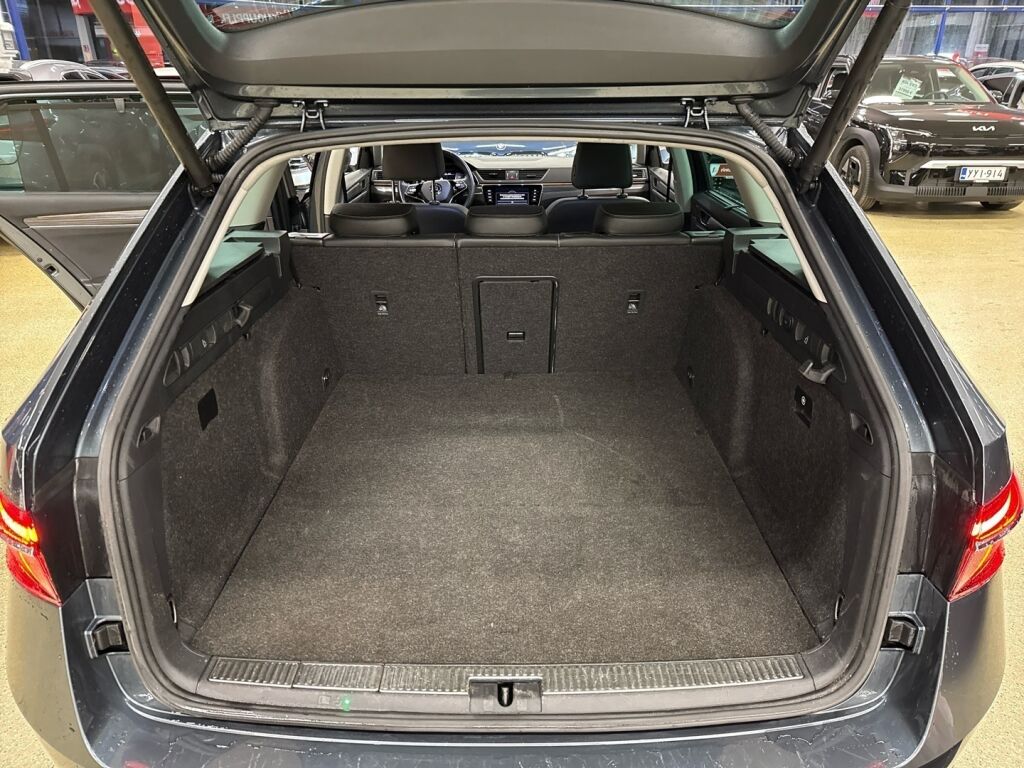 Skoda Superb 2021 Harmaa