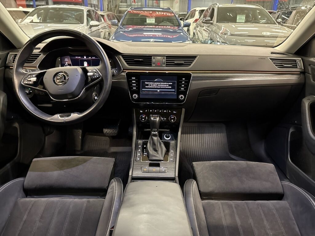Skoda Superb 2021 Harmaa