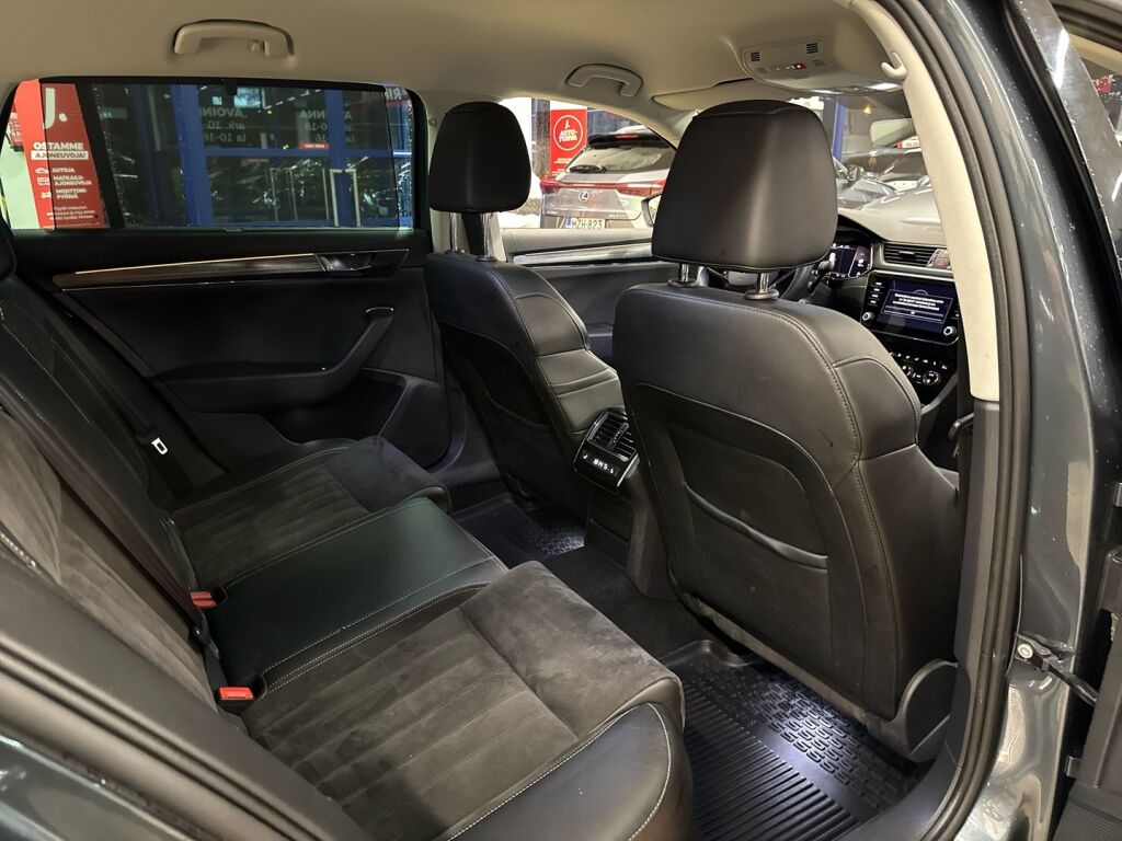 Skoda Superb 2021 Harmaa