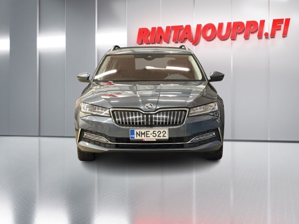 Skoda Superb 2021 Harmaa