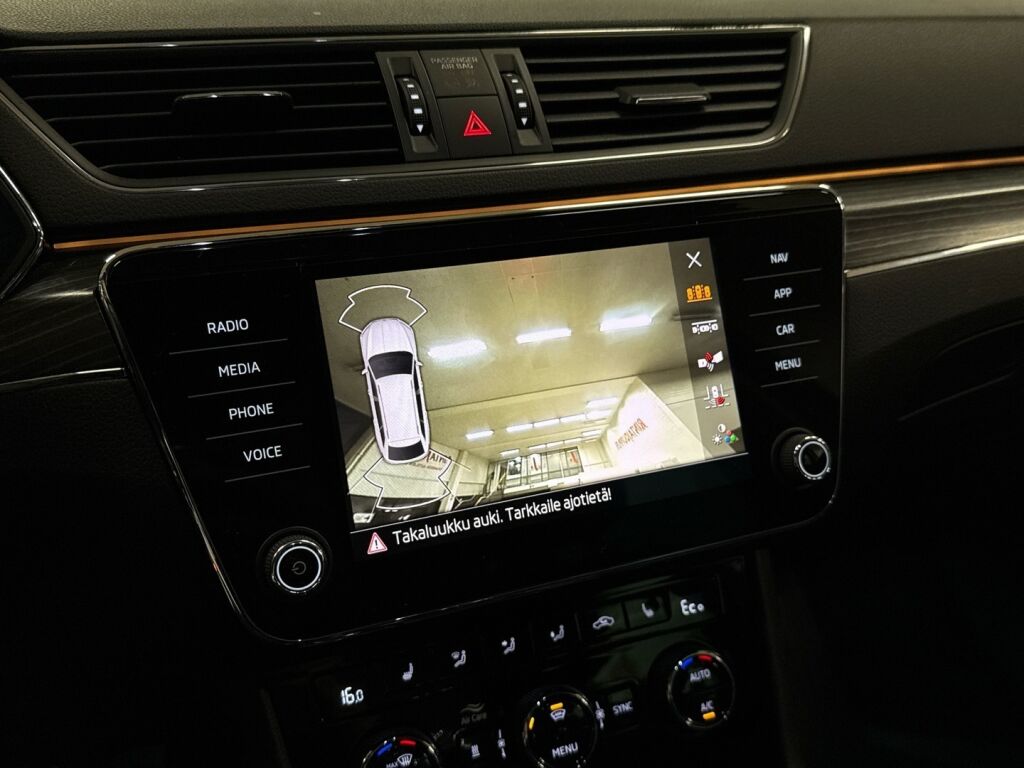 Skoda Superb 2021 Harmaa