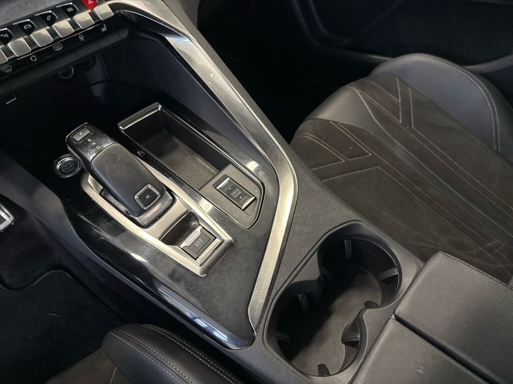 Peugeot 3008 2021 Valkoinen