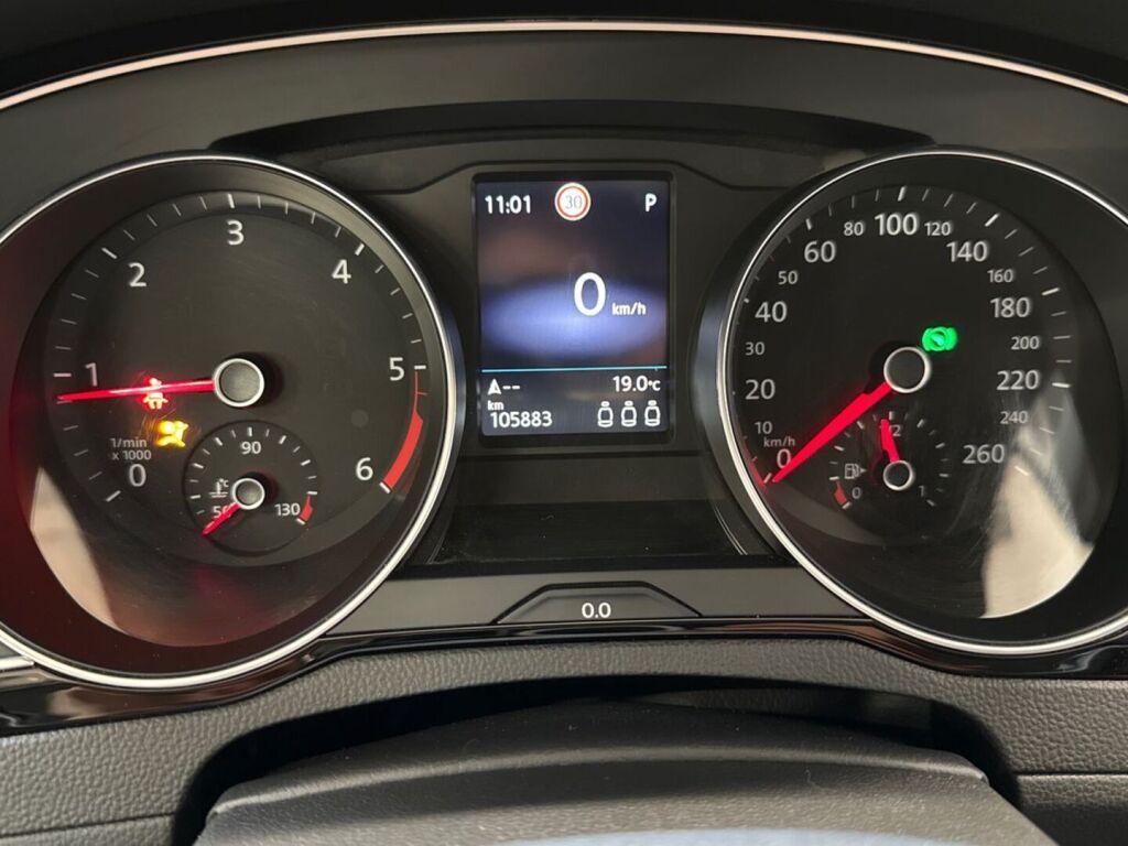 Volkswagen Passat 2021 Sininen