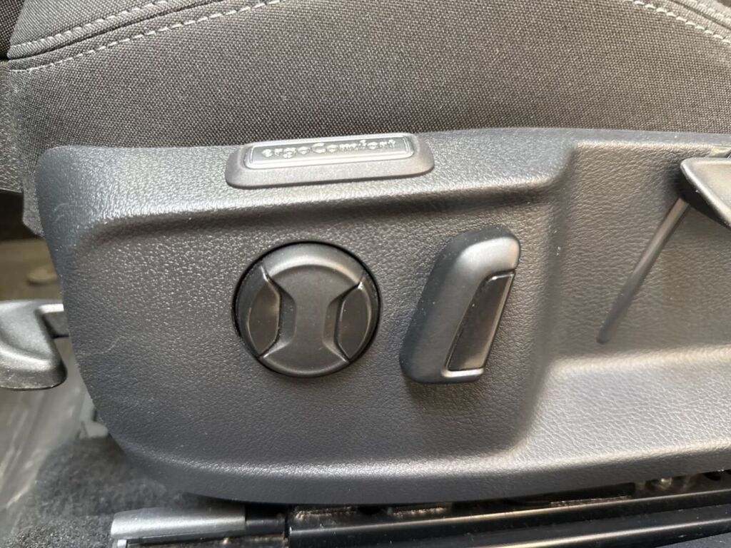 Volkswagen Passat 2021 Sininen