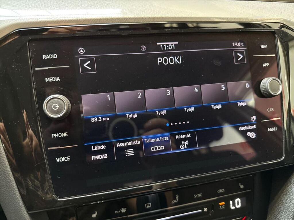 Volkswagen Passat 2021 Sininen