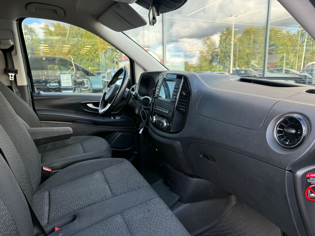 Mercedes-Benz Vito 2021 Musta