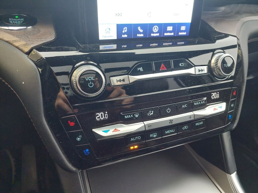 Ford Explorer 2021 Sininen