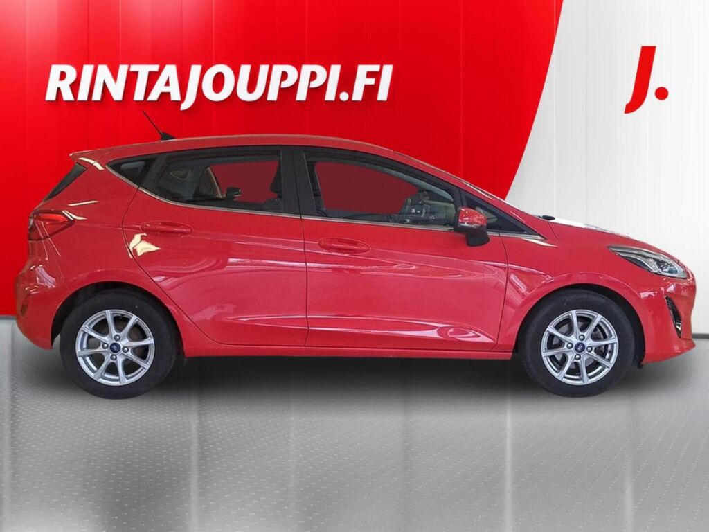 Ford Fiesta 2021 Punainen