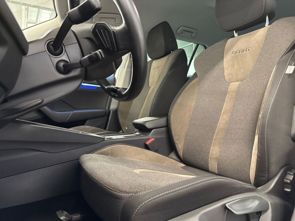 Skoda Octavia 2021 Harmaa