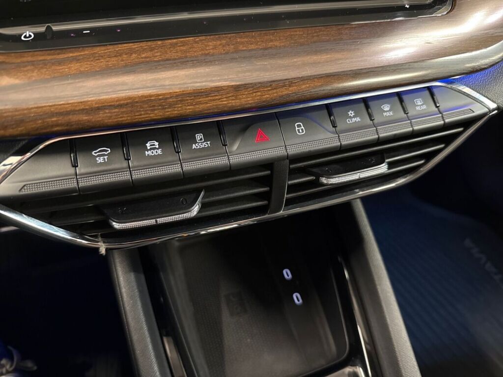 Skoda Octavia 2021 Harmaa