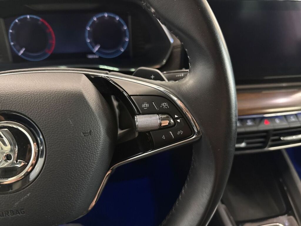 Skoda Octavia 2021 Harmaa