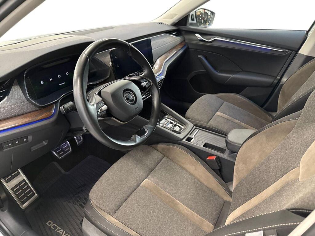 Skoda Octavia 2021 Harmaa