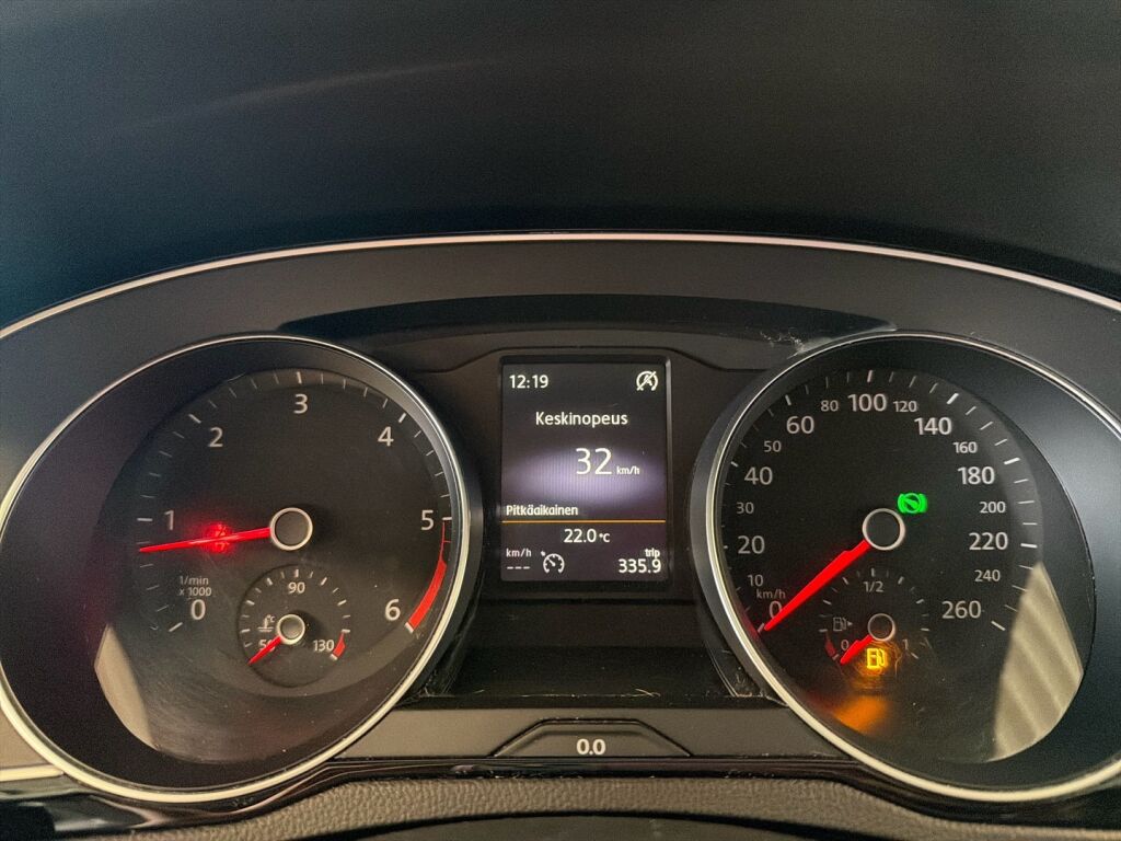 Volkswagen Passat 2016 Valkoinen