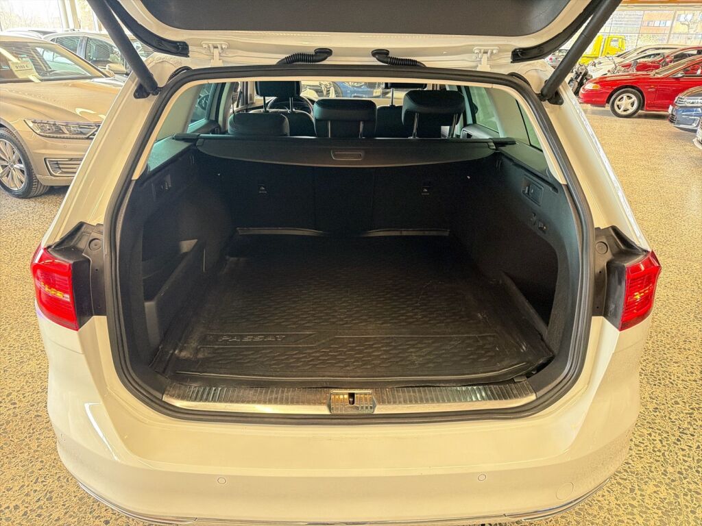 Volkswagen Passat 2016 Valkoinen