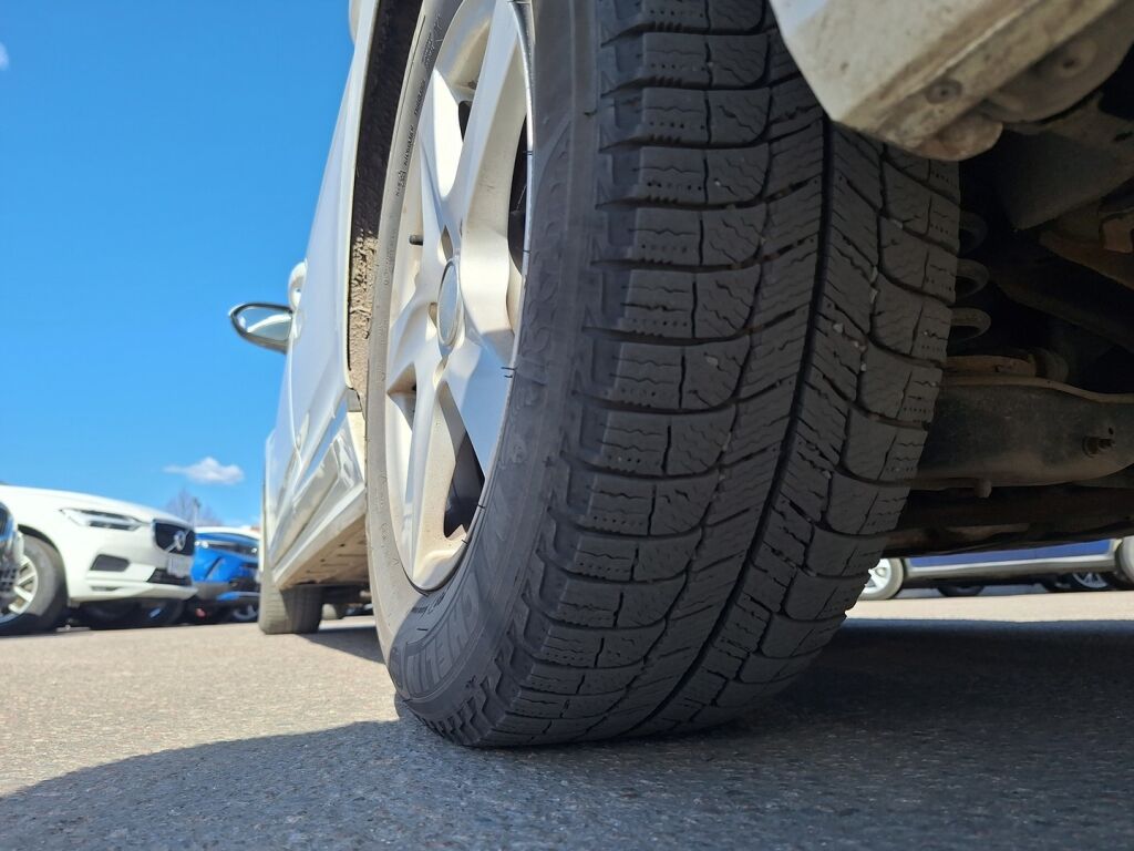 Volkswagen Passat 2016 Valkoinen