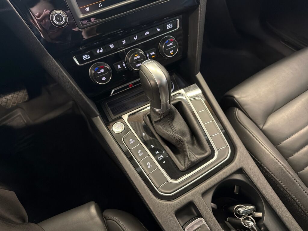 Volkswagen Passat 2016 Valkoinen